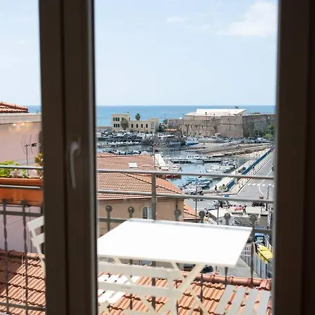 Apartment Sea View - 2 Bedrooms *