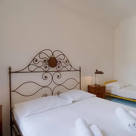 Sea View - 2 Bedrooms