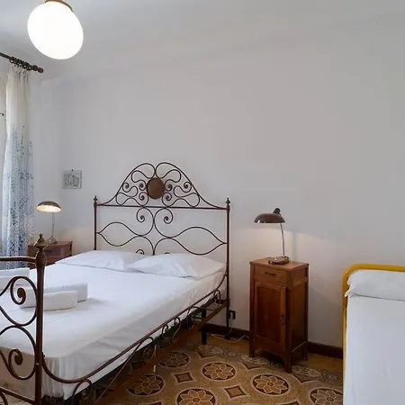 Sea View - 2 Bedrooms شقة