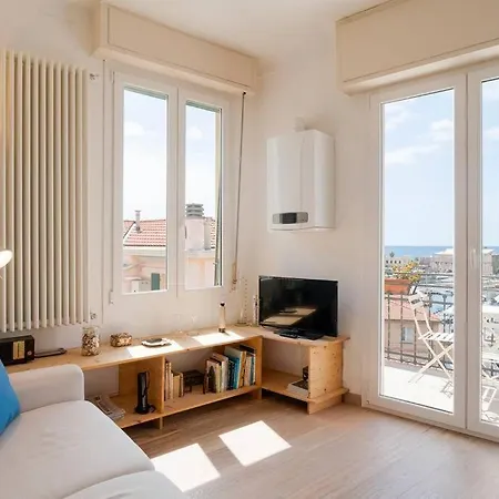 Sea View - 2 Bedrooms شقة *